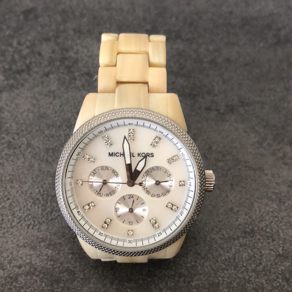 Michael Kors original watch, beige turtle wristband with diamonds on face. - Picture 3 of 3